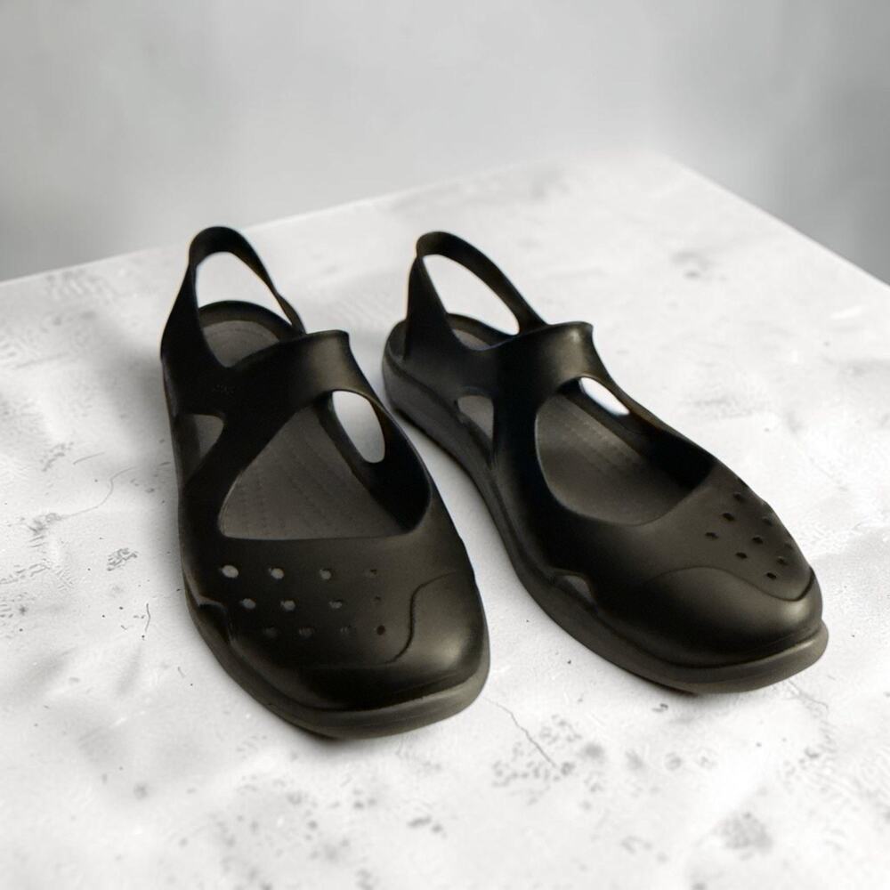 Crocs Swiftwater Wave Sandals Womens 9 Black Flats Water Slip-On Shoes